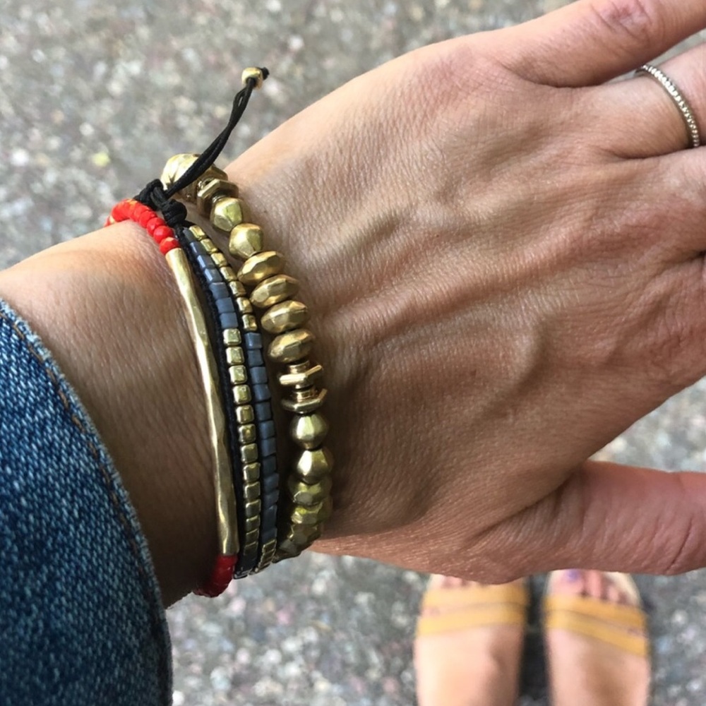 Stella & Dot | Dainty Gold Delicate Coral Red Beaded Tabitha Stretch Braโฆ - Picture 6 of 13